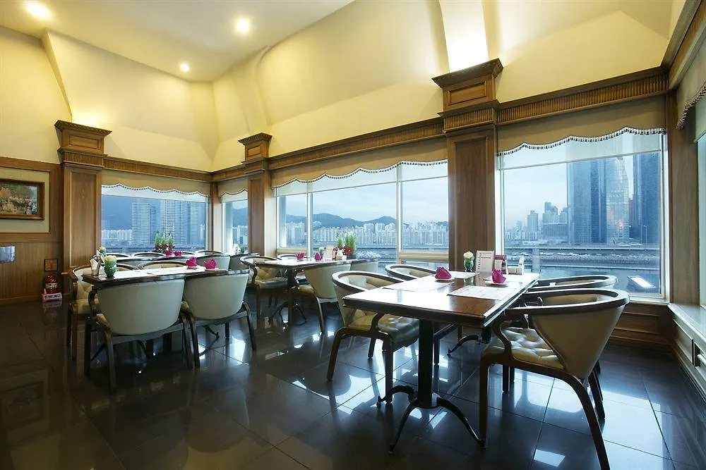 Hotel Castle Beach Busan 3*,
