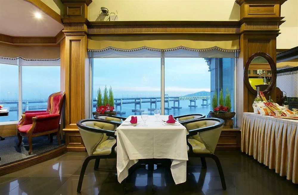 Hotel Castle Beach Busan