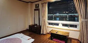 Hotel Castle Beach Busan
