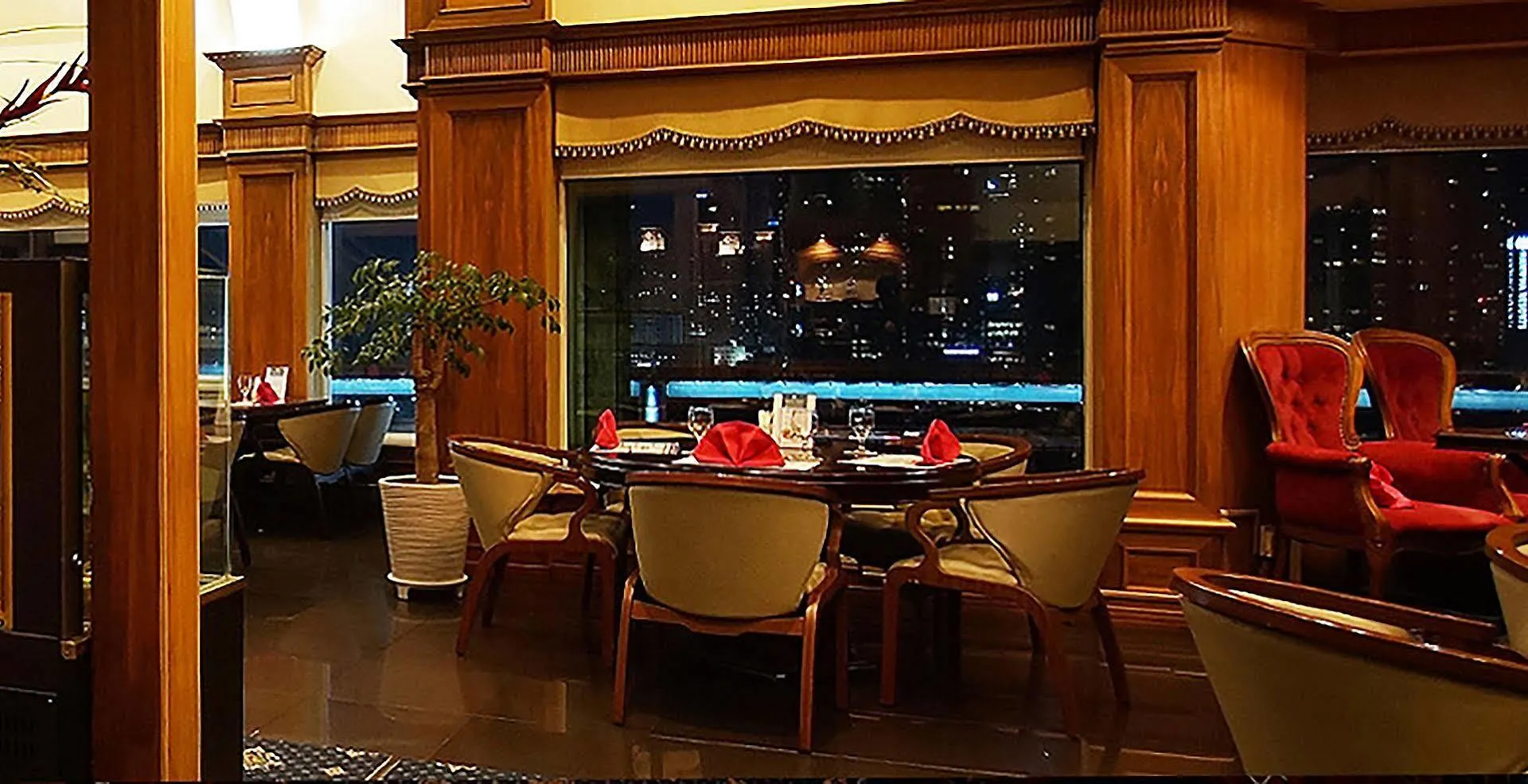 Hotel Castle Beach Busan