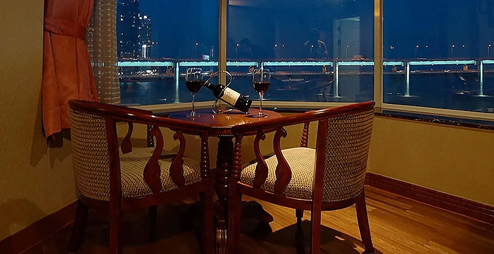 Hotel Castle Beach Busan