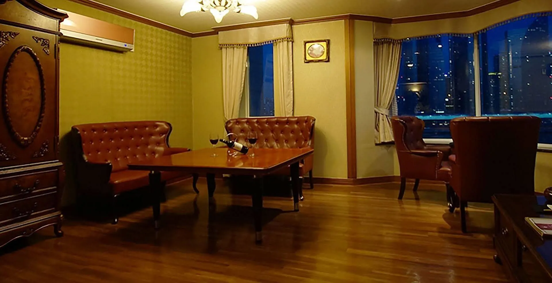 Hotel Castle Beach Busan