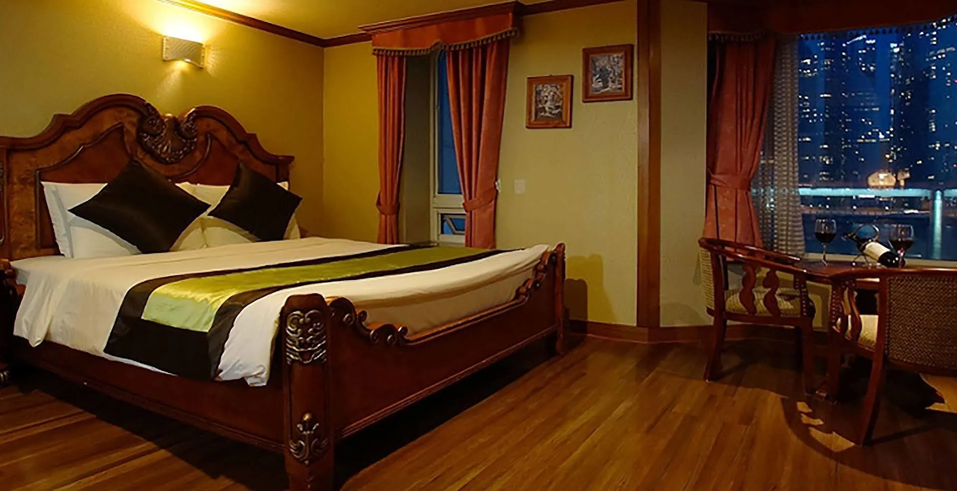Hotel Castle Beach Busan